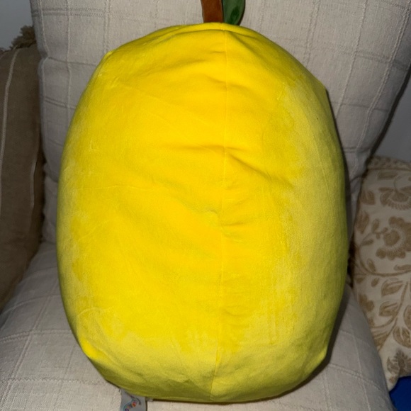 Leticia the Lemon Squishmallow - Picture 2 of 11
